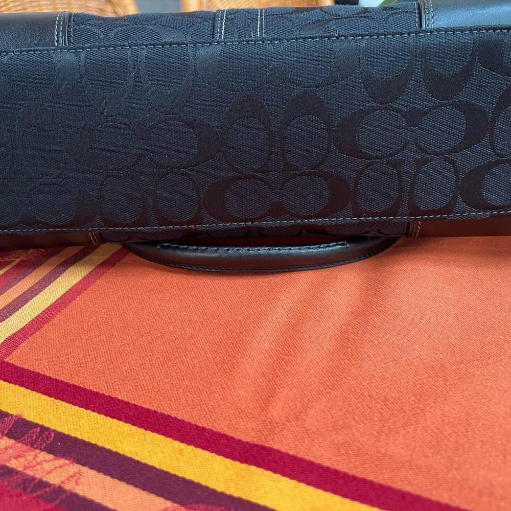 Coach satchel - Picture 9 of 16